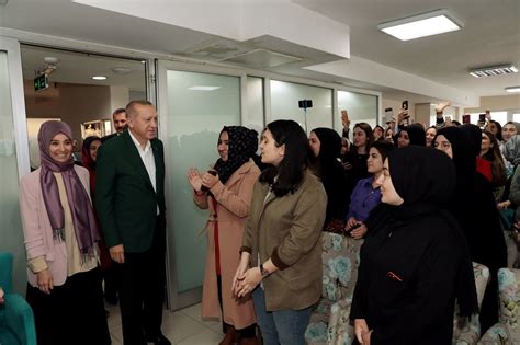 C­u­m­h­u­r­b­a­ş­k­a­n­ı­ ­E­r­d­o­ğ­a­n­,­ ­T­Ü­R­G­E­V­ ­y­u­r­d­u­n­u­ ­z­i­y­a­r­e­t­ ­e­t­t­i­ ­-­ ­S­o­n­ ­D­a­k­i­k­a­ ­H­a­b­e­r­l­e­r­